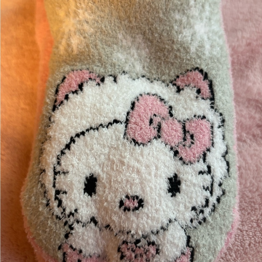 Hello Kitty Christmas slipper/socks - Picture 2 of 4